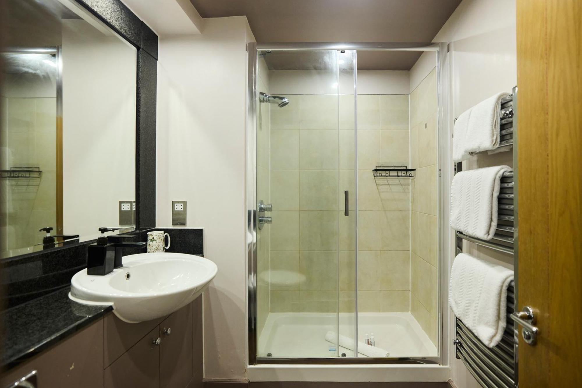 The Vauxhall Hideout - Comfy 2Bdr Flat With Balcony Londres Exterior foto
